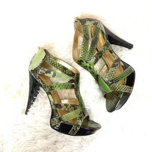 Chinese Laundry Platform Heels 5”H. Green Faux 8M